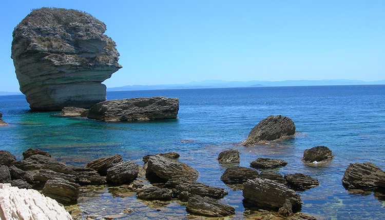 Site Natura 2000 Iles Lavezzi, Bouches de Bonifacio © P. Gourdain